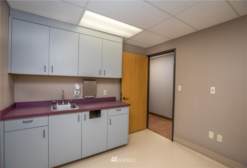 1200 C 14th, Pasco, Washington 98944, ,Commercial Sale,For Sale,14th,NWM1758564