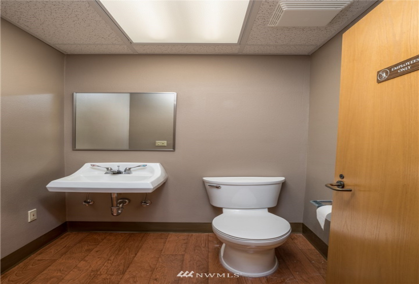 1200 C 14th, Pasco, Washington 98944, ,Commercial Sale,For Sale,14th,NWM1758564