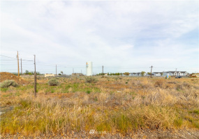 530 Fairchild, Moses Lake, Washington 98837, ,Land,For Sale,Bitton Plat,Fairchild,NWM1754982