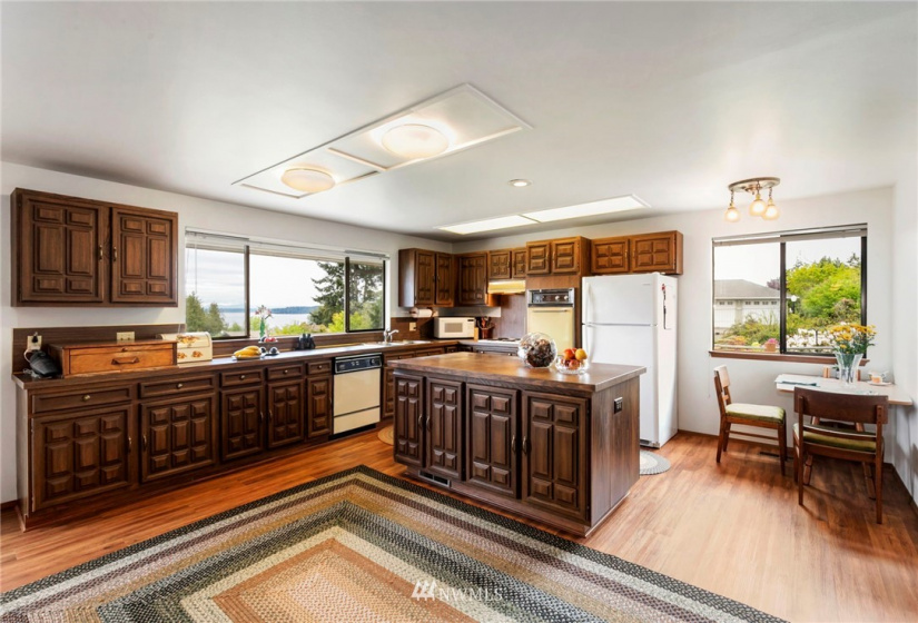 1460 Colchester, Port Orchard, Washington 98366, 2 Bedrooms Bedrooms, ,2 BathroomsBathrooms,Residential,For Sale,Colchester,NWM1760188