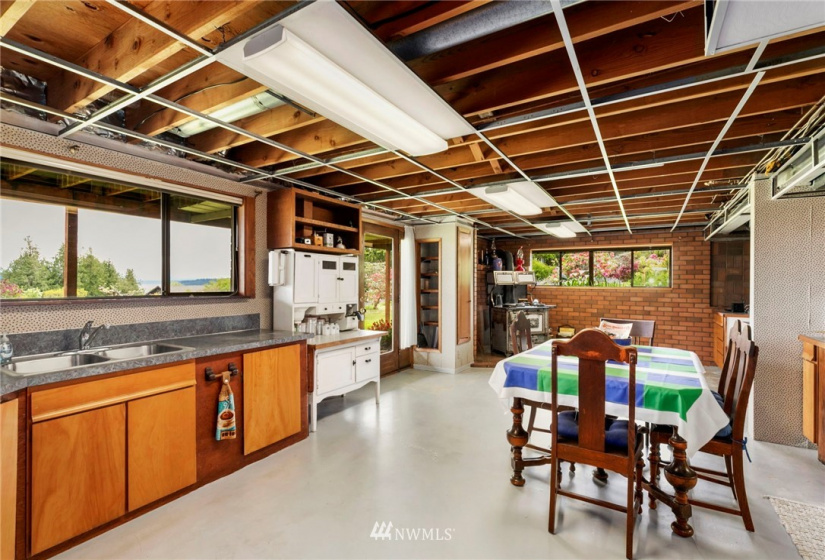 1460 Colchester, Port Orchard, Washington 98366, 2 Bedrooms Bedrooms, ,2 BathroomsBathrooms,Residential,For Sale,Colchester,NWM1760188