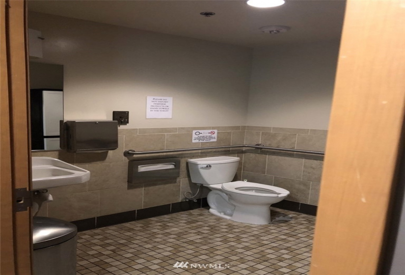 1900 116th, Bellevue, Washington 98004, ,Commercial Sale,For Sale,116th,NWM1768708