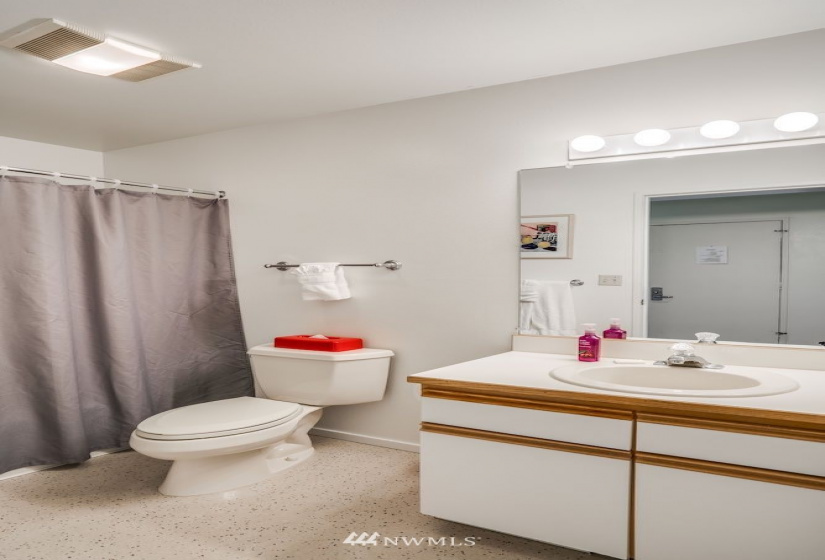 1 Tennis 668-C1, Manson, Washington 98831, 2 Bedrooms Bedrooms, ,2 BathroomsBathrooms,Residential,For Sale,Tennis,Tennis 668-C1,NWM1769389