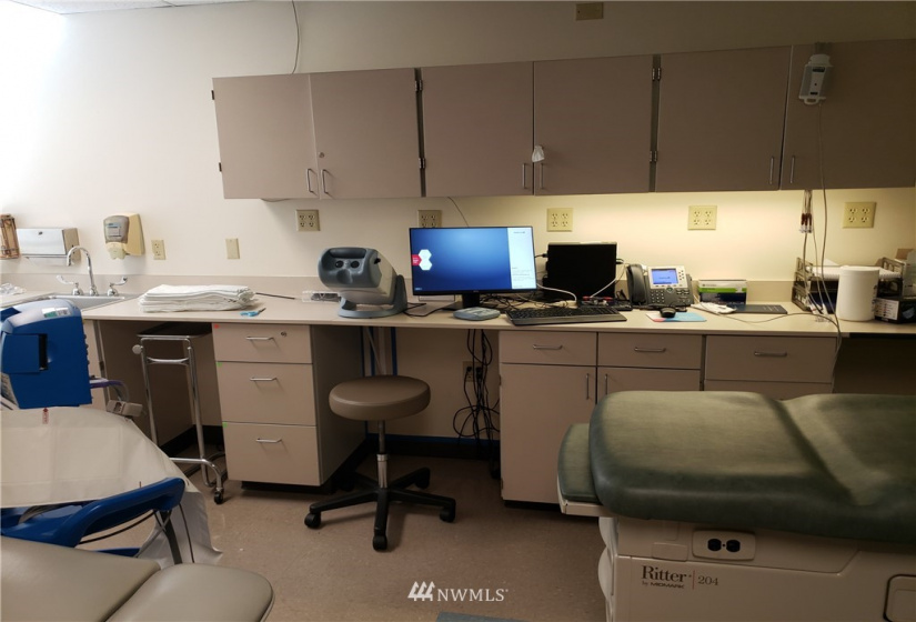 502 54th, Fife, Washington 98424, ,Commercial Sale,For Sale,54th,NWM1769370