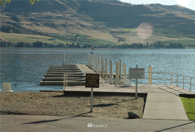 100 Lake Chelan Shores, Chelan, Washington 98816, 2 Bedrooms Bedrooms, ,2 BathroomsBathrooms,Residential,For Sale,Lake Chelan Shores,Lake Chelan Shores,NWM1769837