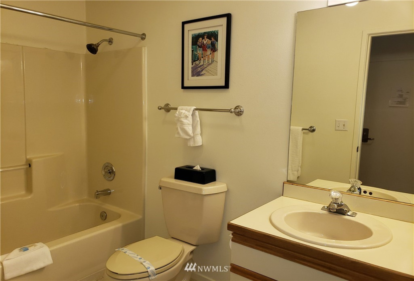 1 Lakeside 719-G, Manson, Washington 98831, 2 Bedrooms Bedrooms, ,2 BathroomsBathrooms,Residential,For Sale,Lakeside,Lakeside 719-G,NWM1769698