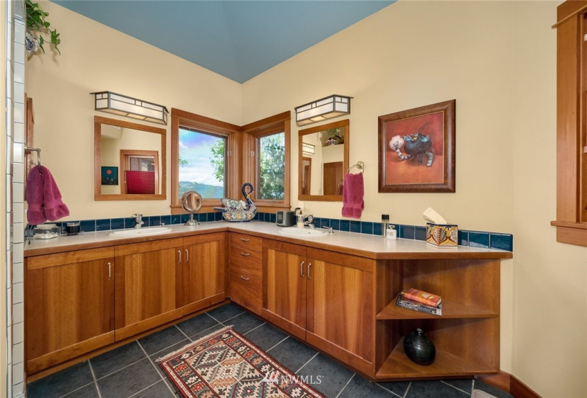 403 Ridgetop, Colville, Washington 99114, 4 Bedrooms Bedrooms, ,2 BathroomsBathrooms,Residential,For Sale,Ridgetop,NWM1774013