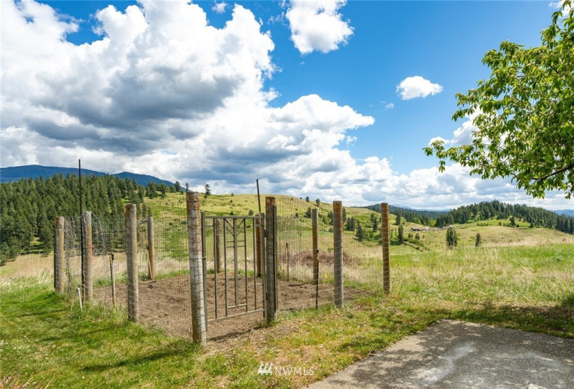 403 Ridgetop, Colville, Washington 99114, 4 Bedrooms Bedrooms, ,2 BathroomsBathrooms,Residential,For Sale,Ridgetop,NWM1774013