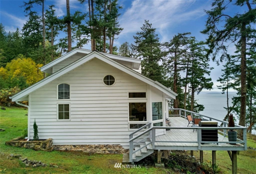999 Eureka, San Juan Island, Washington 98250, 2 Bedrooms Bedrooms, ,Residential,For Sale,Eureka,NWM1783855