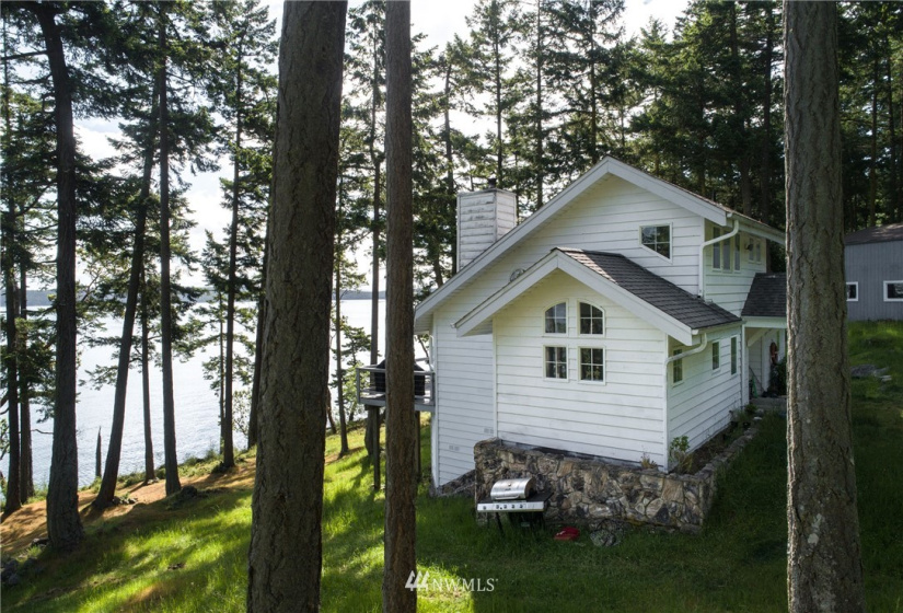 999 Eureka, San Juan Island, Washington 98250, 2 Bedrooms Bedrooms, ,Residential,For Sale,Eureka,NWM1783855