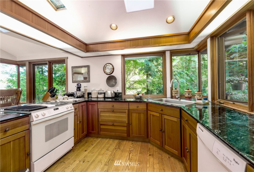 408 Heron, San Juan Island, Washington 98250, 2 Bedrooms Bedrooms, ,1 BathroomBathrooms,Residential,For Sale,Yacht Haven 1st Add,Heron,NWM1787607