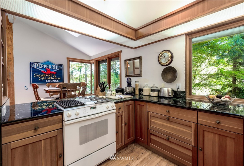 408 Heron, San Juan Island, Washington 98250, 2 Bedrooms Bedrooms, ,1 BathroomBathrooms,Residential,For Sale,Yacht Haven 1st Add,Heron,NWM1787607