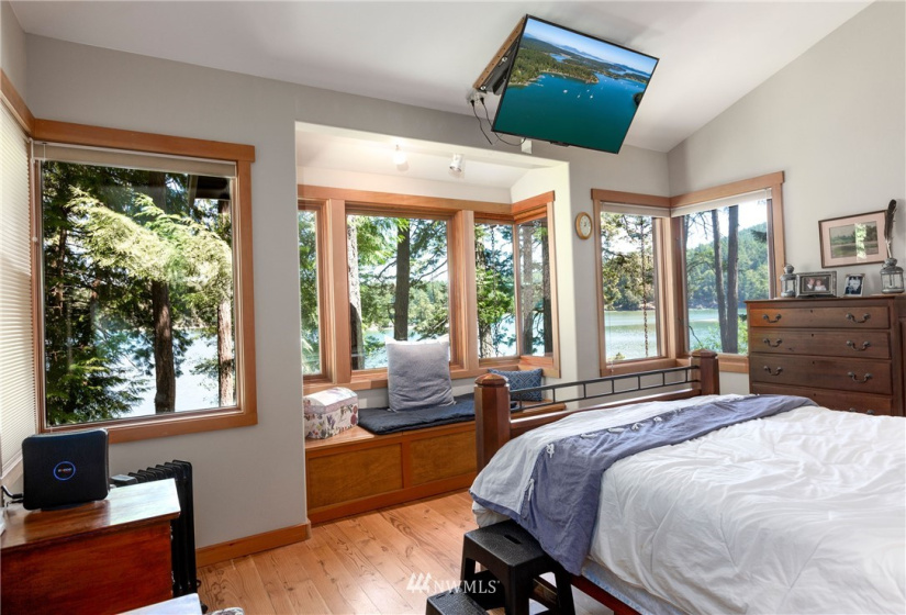 408 Heron, San Juan Island, Washington 98250, 2 Bedrooms Bedrooms, ,1 BathroomBathrooms,Residential,For Sale,Yacht Haven 1st Add,Heron,NWM1787607