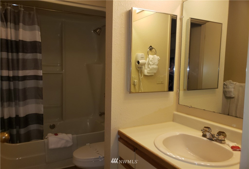 1 Lodge 606-Q, Manson, Washington 98831, 2 Bedrooms Bedrooms, ,2 BathroomsBathrooms,Residential,For Sale,Lodge,Lodge 606-Q,NWM1790043