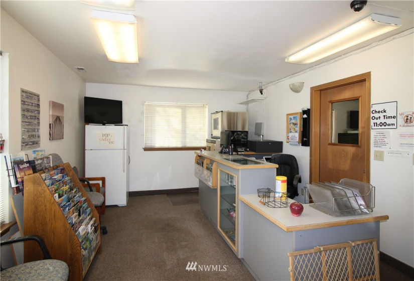 16 Hwy 97, Brewster, Washington 98812, ,Commercial Sale,For Sale,Hwy 97,NWM1802316