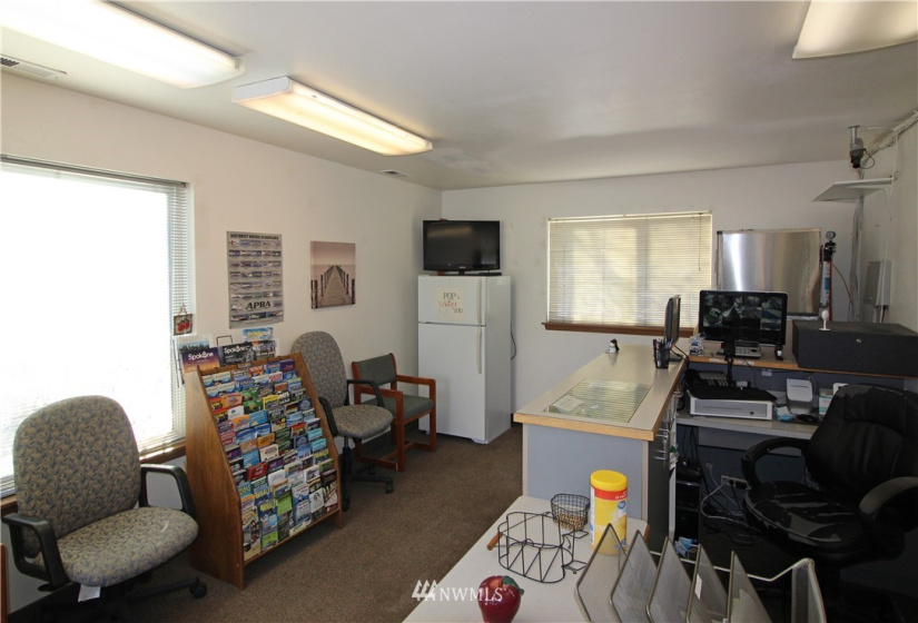 16 Hwy 97, Brewster, Washington 98812, ,Commercial Sale,For Sale,Hwy 97,NWM1802316