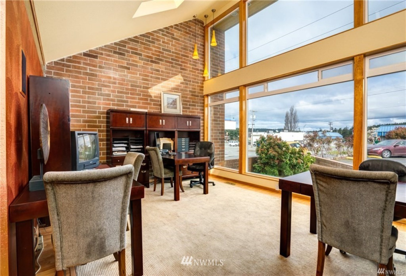 1051 7th Ave, Oak Harbor, Washington 98277, ,Commercial Sale,For Sale,7th Ave,NWM1803159