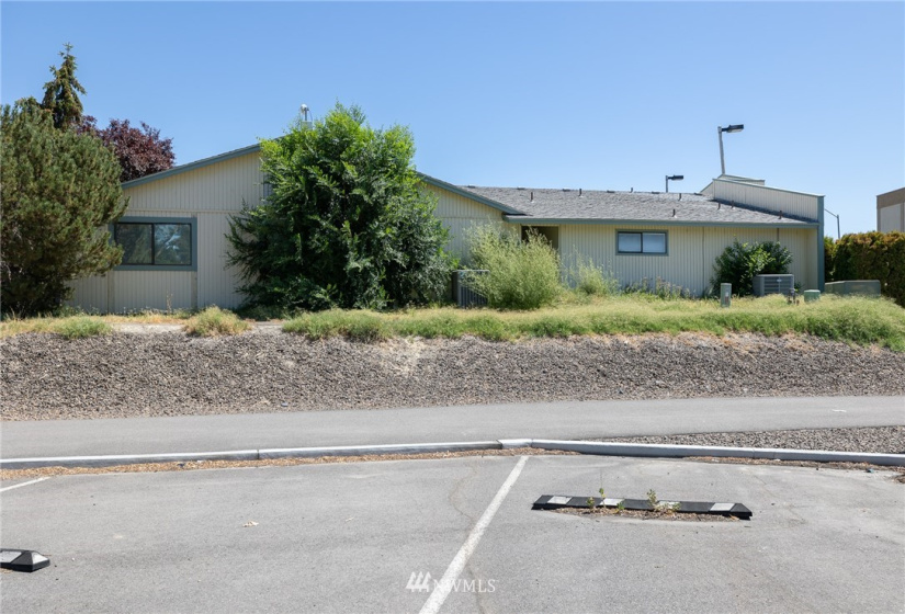 945 Stevens, Richland, Washington 99354, ,Commercial Sale,For Sale,Stevens,NWM1815387