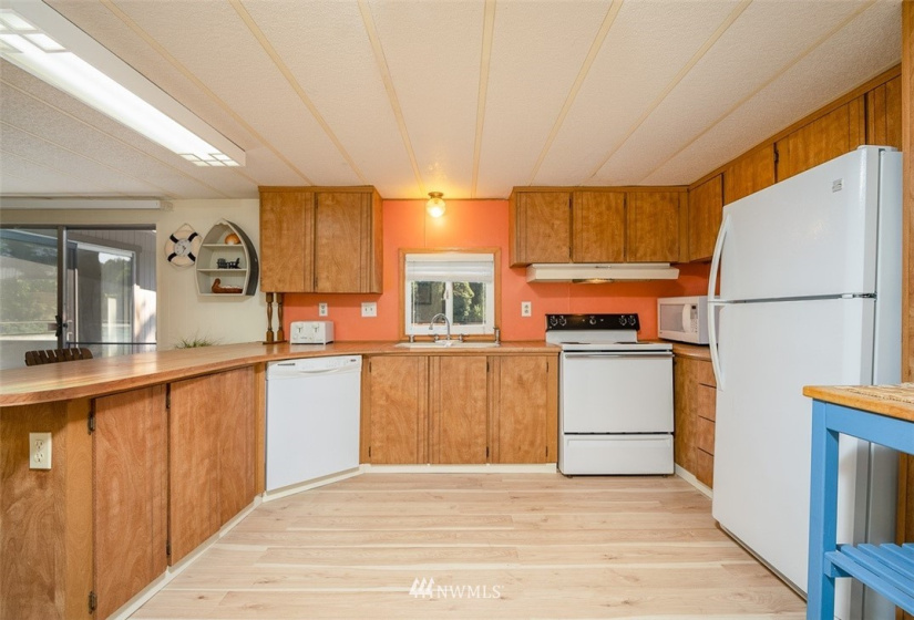 41871 North Shore, Concrete, Washington 98237, 2 Bedrooms Bedrooms, ,1 BathroomBathrooms,Residential,For Sale,Cape Horn on the Skagit 2,North Shore,NWM1816493