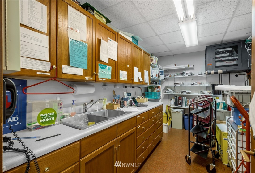 3450 Carlton, Silverdale, Washington 98383, ,Commercial Sale,For Sale,Carlton,NWM1811309