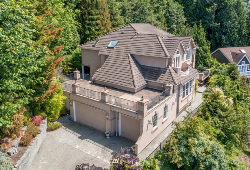 6220 153rd, Bellevue, Washington 98006, 4 Bedrooms Bedrooms, ,3 BathroomsBathrooms,Residential,For Sale,153rd,NWM1816777