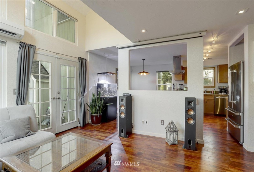 8400 26th, Seattle, Washington 98106, 2 Bedrooms Bedrooms, ,1 BathroomBathrooms,Residential,For Sale,Longfellow Run,26th,NWM1817054