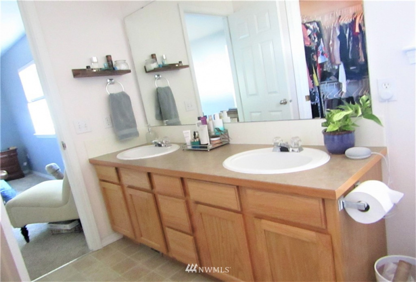 10023 2nd, Lake Stevens, Washington 98258, 3 Bedrooms Bedrooms, ,2 BathroomsBathrooms,Residential,For Sale,2nd,NWM1817396