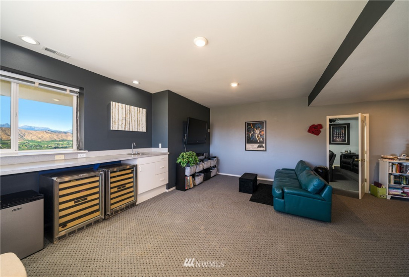 3470 Westridge, Wenatchee, Washington 98801, 4 Bedrooms Bedrooms, ,2 BathroomsBathrooms,Residential,For Sale,Westridge Phase II,Westridge,NWM1814708