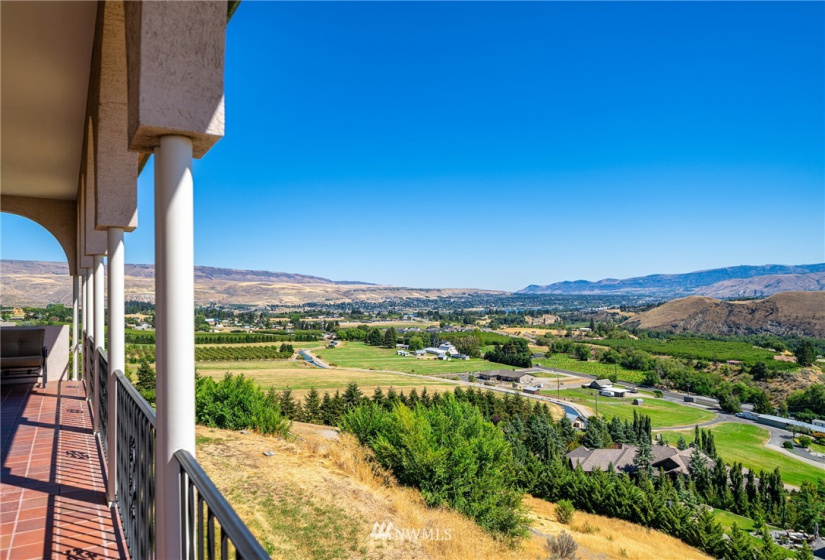 3470 Westridge, Wenatchee, Washington 98801, 4 Bedrooms Bedrooms, ,2 BathroomsBathrooms,Residential,For Sale,Westridge Phase II,Westridge,NWM1814708