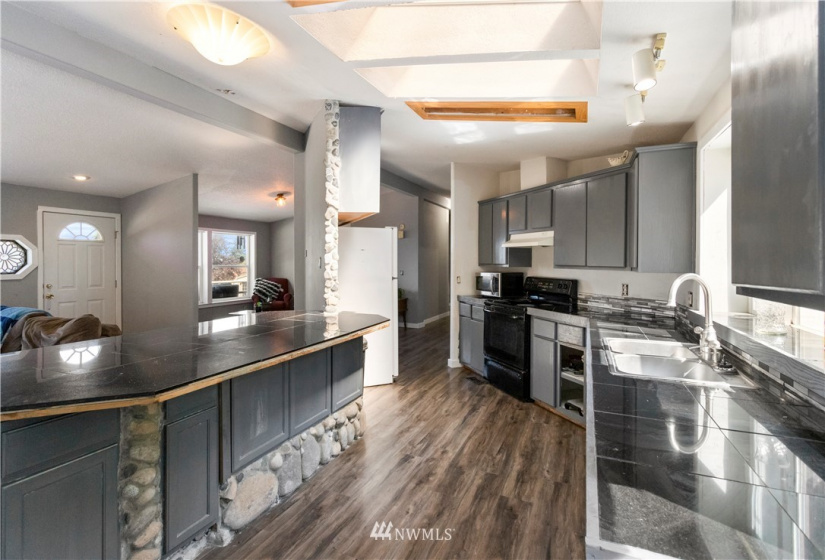 4909 Scurlock, Freeland, Washington 98249, 2 Bedrooms Bedrooms, ,2 BathroomsBathrooms,Manufactured In Park,For Sale,Scurlock,NWM1817778