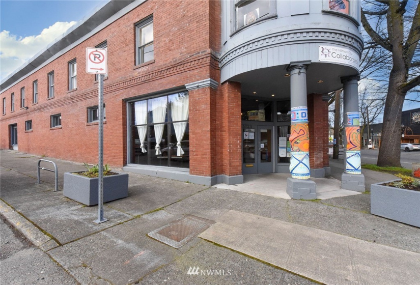 5619 Rainier, Seattle, Washington 98118, ,Commercial Sale,For Sale,Rainier,NWM1818127