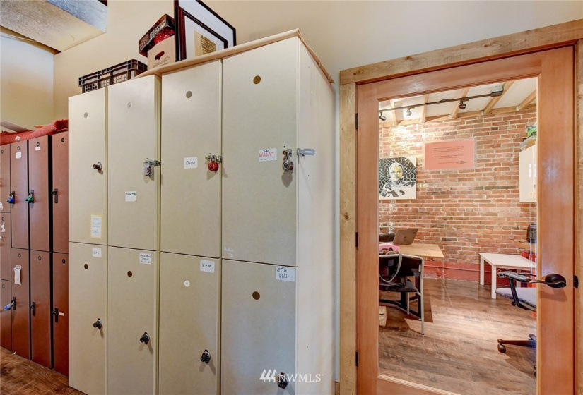 5619 Rainier, Seattle, Washington 98118, ,Commercial Sale,For Sale,Rainier,NWM1818127