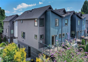 3471 21st, Seattle, Washington 98199, 3 Bedrooms Bedrooms, ,1 BathroomBathrooms,Residential,For Sale,21st,NWM1818676