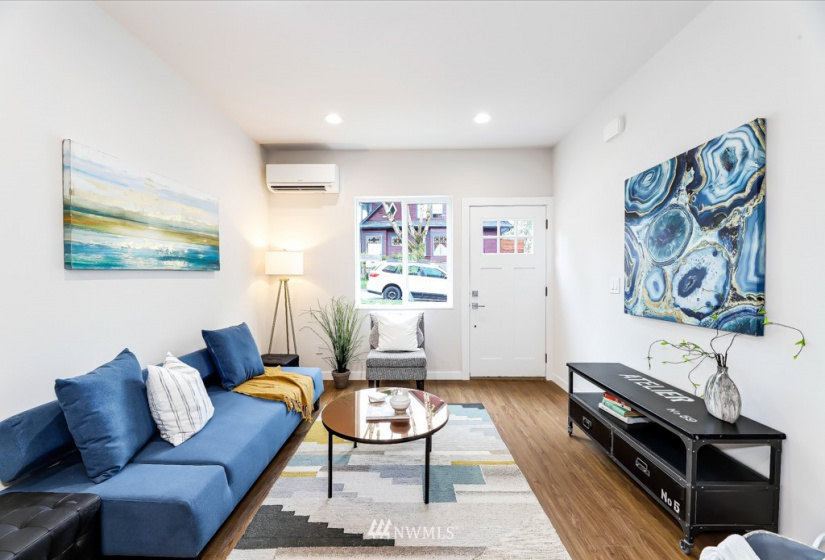 2830 Spring, Seattle, Washington 98122, 2 Bedrooms Bedrooms, ,2 BathroomsBathrooms,Residential,For Sale,Spring,NWM1820023