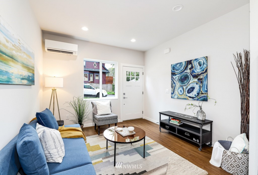 2830 Spring, Seattle, Washington 98122, 2 Bedrooms Bedrooms, ,2 BathroomsBathrooms,Residential,For Sale,Spring,NWM1820023