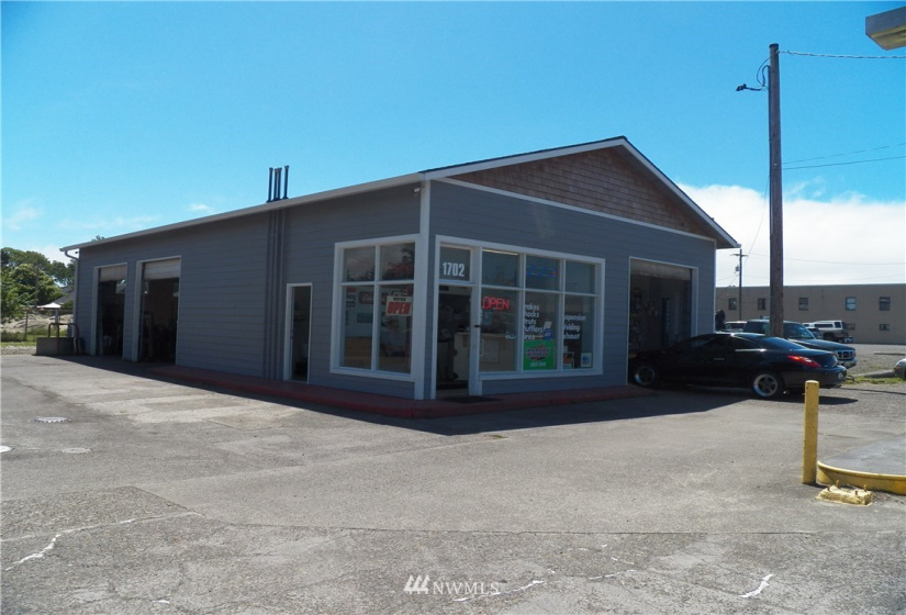 1702 Bay, Ocean Park, Washington 98640, ,Commercial Sale,For Sale,Bay,NWM1820402