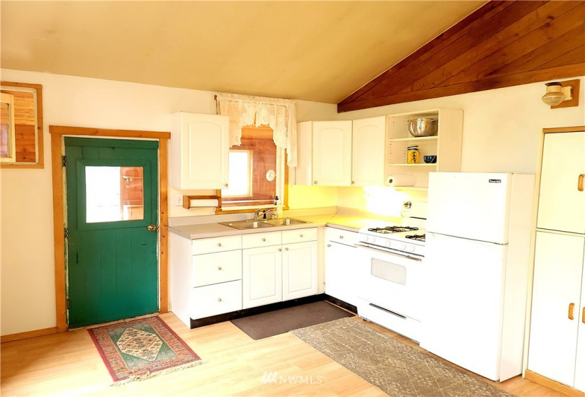 0 Berry Hill, Port Townsend, Washington 98368, ,Residential,For Sale,Gov'T Lot 1,Berry Hill,NWM1818433