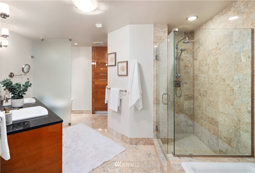 1920 4th, Seattle, Washington 98101, 2 Bedrooms Bedrooms, ,1 BathroomBathrooms,Residential,For Sale,Escala,4th,NWM1817790