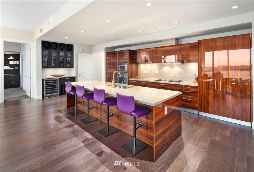 1920 4th, Seattle, Washington 98101, 2 Bedrooms Bedrooms, ,1 BathroomBathrooms,Residential,For Sale,Escala,4th,NWM1817790