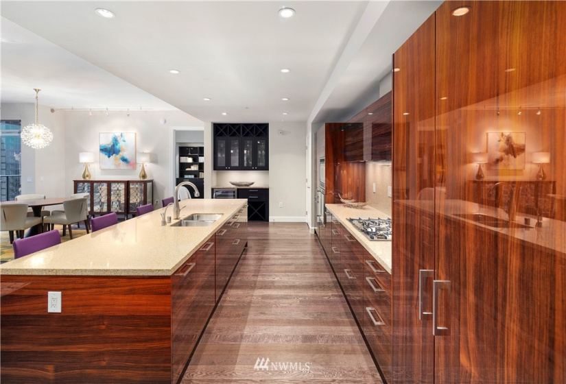 1920 4th, Seattle, Washington 98101, 2 Bedrooms Bedrooms, ,1 BathroomBathrooms,Residential,For Sale,Escala,4th,NWM1817790