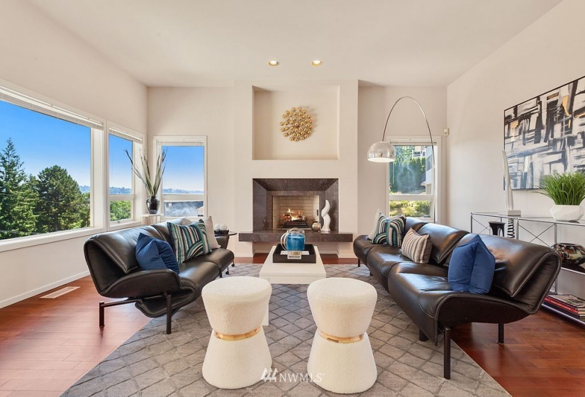 7129 Mercer, Mercer Island, Washington 98040, 4 Bedrooms Bedrooms, ,3 BathroomsBathrooms,Residential,For Sale,Mercer,NWM1819774