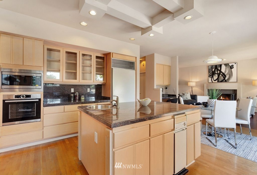 7129 Mercer, Mercer Island, Washington 98040, 4 Bedrooms Bedrooms, ,3 BathroomsBathrooms,Residential,For Sale,Mercer,NWM1819774