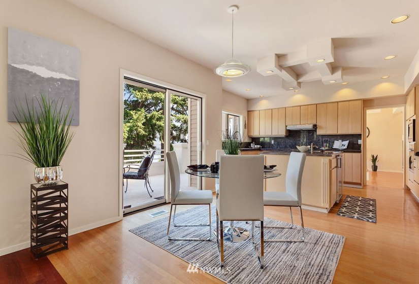 7129 Mercer, Mercer Island, Washington 98040, 4 Bedrooms Bedrooms, ,3 BathroomsBathrooms,Residential,For Sale,Mercer,NWM1819774