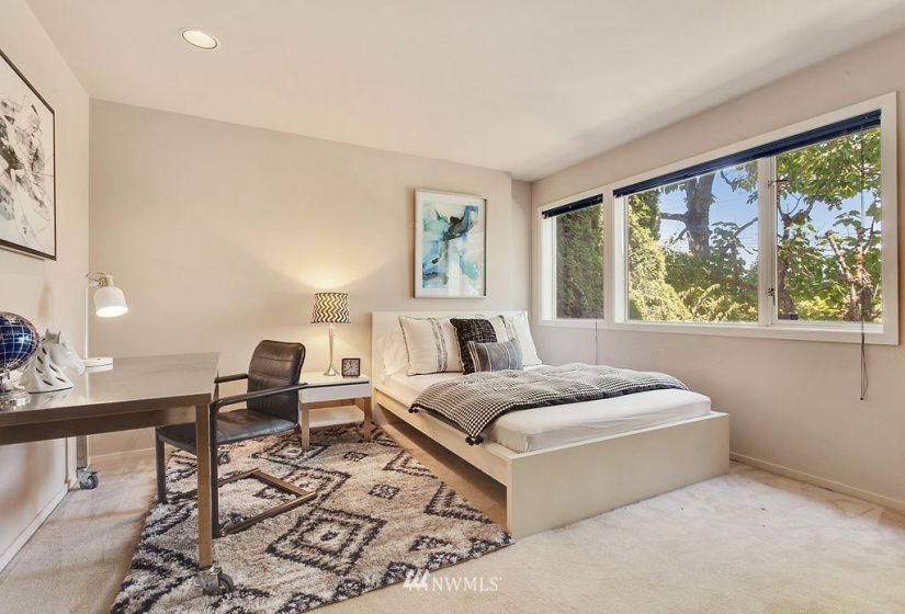 7129 Mercer, Mercer Island, Washington 98040, 4 Bedrooms Bedrooms, ,3 BathroomsBathrooms,Residential,For Sale,Mercer,NWM1819774