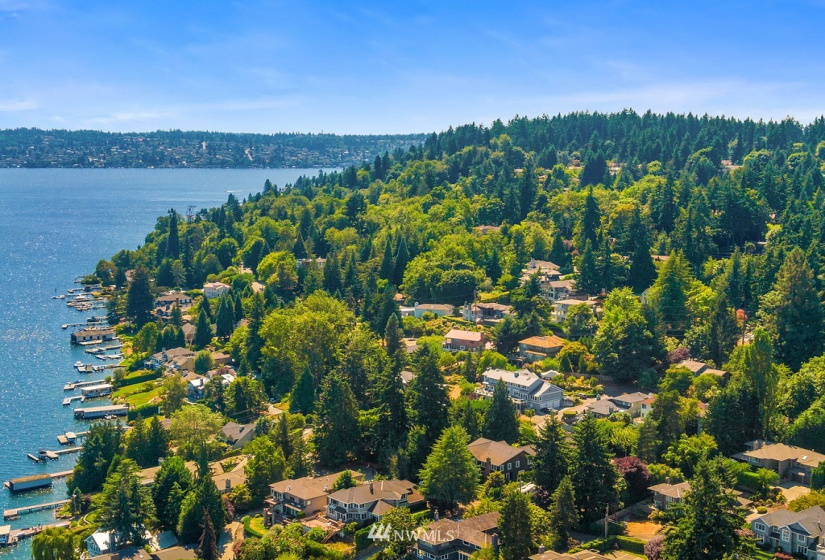 7129 Mercer, Mercer Island, Washington 98040, 4 Bedrooms Bedrooms, ,3 BathroomsBathrooms,Residential,For Sale,Mercer,NWM1819774
