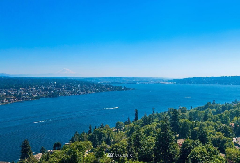 7129 Mercer, Mercer Island, Washington 98040, 4 Bedrooms Bedrooms, ,3 BathroomsBathrooms,Residential,For Sale,Mercer,NWM1819774