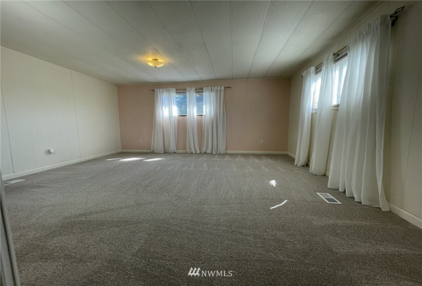 2101 324th, Federal Way, Washington 98003, 2 Bedrooms Bedrooms, ,1 BathroomBathrooms,Residential,For Sale,324th,NWM1818856