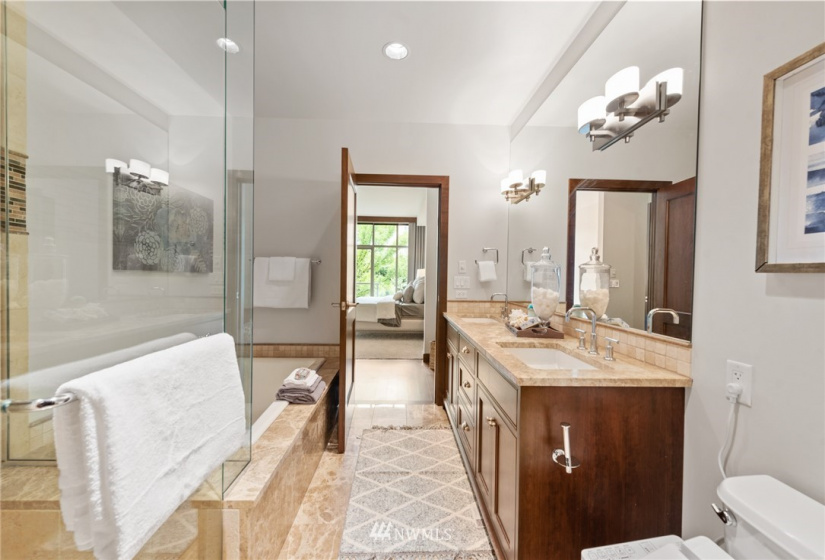 19668 9th, Bellevue, Washington 98004, 2 Bedrooms Bedrooms, ,1 BathroomBathrooms,Residential,For Sale,9th,NWM1813576