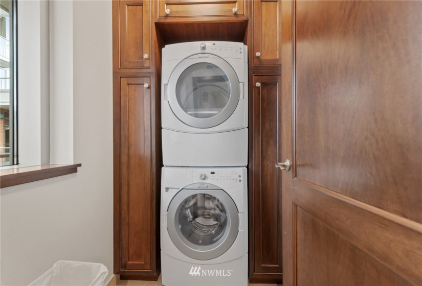 19668 9th, Bellevue, Washington 98004, 2 Bedrooms Bedrooms, ,1 BathroomBathrooms,Residential,For Sale,9th,NWM1813576