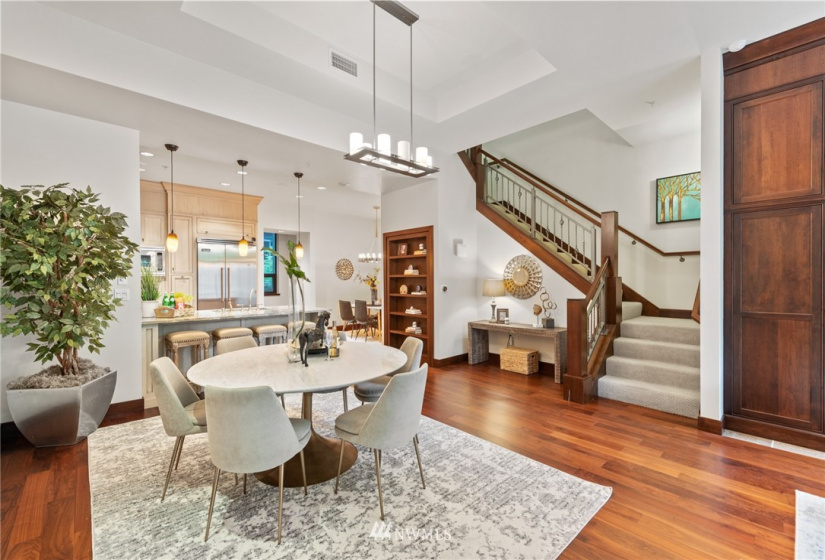 19668 9th, Bellevue, Washington 98004, 2 Bedrooms Bedrooms, ,1 BathroomBathrooms,Residential,For Sale,9th,NWM1813576